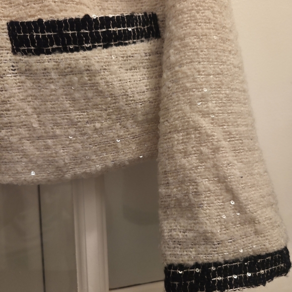 Dance & Marvel Elegant Ivory HEART Button-Up Blazer With Pockets - Picture 6 of 11